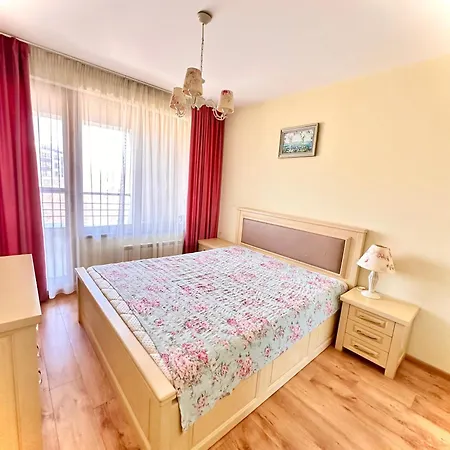 Cite Jardin Apartment